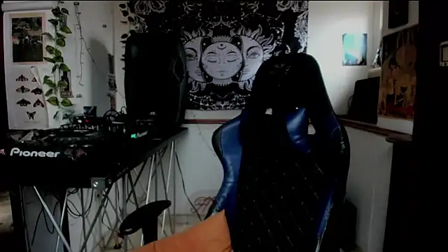 Demongirl6666 online show from March 17, 2025, 5:49 pm