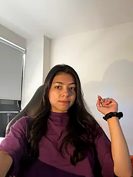 Liissa cute  online show from November 28, 2025, 5:48 pm