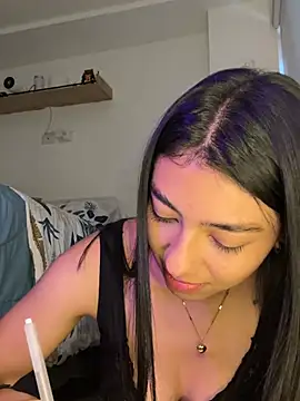 Snapshot of Liissa_cute_ chatting on May 11, 2026, 4:04 pm Liissa cute online show from May 11, 2026, 4:04 pm