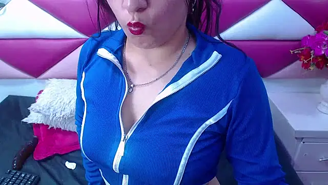 MariaClay online show from March 7, 2025, 5:38 pm