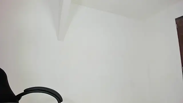 Snapshot of ANGEL_NICOLAS chatting on May 28, 2026, 9:34 pm ANGEL NICOLAS online show from May 28, 2026, 9:34 pm