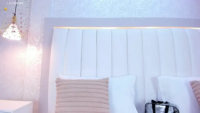 afrodytasky  online show from December 28, 2024, 12:13 pm