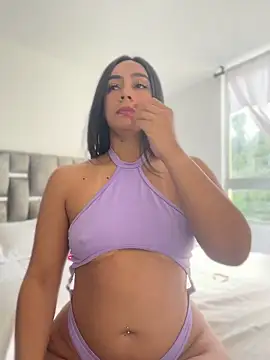 LauraCadwell online show from April 21, 2026, 1:06 pm