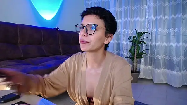 peyton golden1 online show from January 16, 2025, 12:23 am