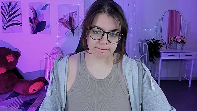 KeytSilvas online show from December 28, 2024, 2:43 am