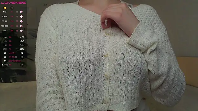 cosmosbaby online show from December 4, 2025, 3:10 pm