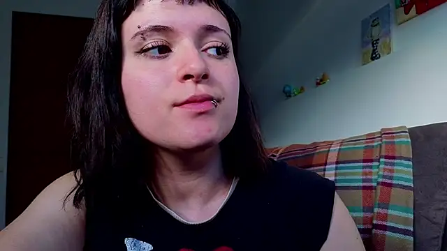 NEXT DOOR GIRL  online show from April 9, 2026, 10:37 pm