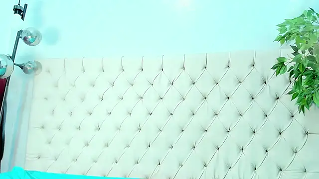 Snapshot of Briyit_Doll chatting on December 20, 2024, 7:28 pm Briyit Doll online show from December 20, 2024, 7:28 pm