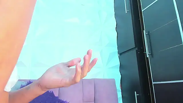 Snapshot of Briyit_Doll chatting on February 1, 2025, 2:58 am Briyit Doll online show from February 1, 2025, 2:58 am