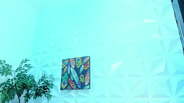 Snapshot of Briyit_Doll chatting on February 23, 2025, 9:33 am Briyit Doll online show from February 23, 2025, 9:33 am