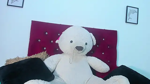 Snapshot of Briyit_Doll chatting on September 25, 2025, 8:45 pm Briyit Doll online show from September 25, 2025, 8:45 pm