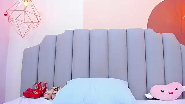 ThailyCherry online show from February 25, 2025, 10:18 pm