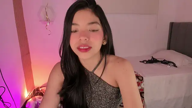 Snapshot of meganrossee69 chatting on May 25, 2026, 2:45 pm meganrossee69 online show from May 25, 2026, 2:45 pm