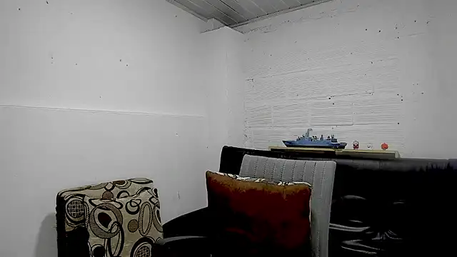 Himoreno25 online show from February 26, 2025, 9:05 pm