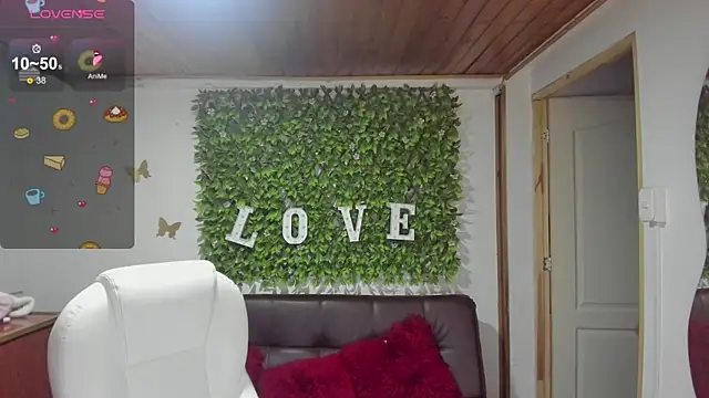 Enma  clark online show from March 17, 2025, 7:26 pm