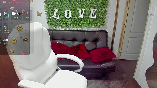 Enma  clark online show from March 18, 2025, 10:26 pm