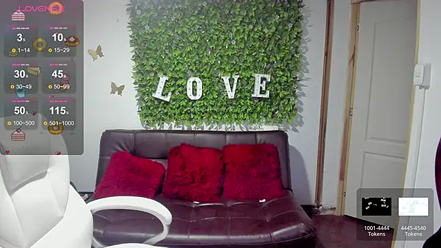 Enma  clark online show from March 22, 2025, 7:09 pm