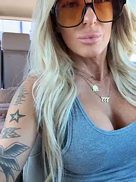 blondiluvsanal online show from October 10, 2025, 8:08 pm