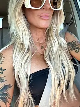 blondiluvsanal online show from October 14, 2025, 4:30 pm