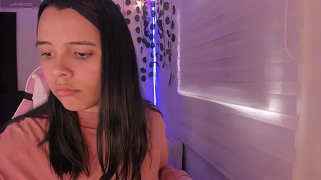 moonliiiight1 online show from December 2, 2024, 8:00 pm