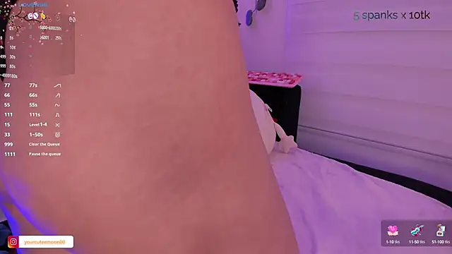 moonliiiight1 online show from December 19, 2024, 2:01 am