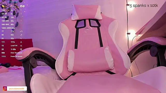 moonliiiight1 online show from December 19, 2024, 5:07 am