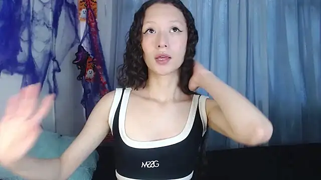 abbycutecs online show from October 28, 2025, 2:20 pm