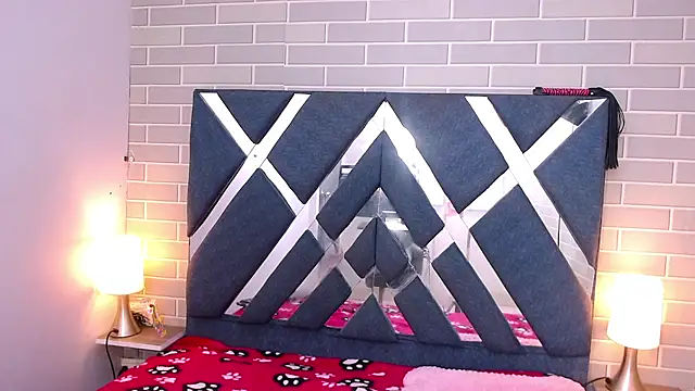 AndreaGil  online show from January 14, 2025, 12:45 pm