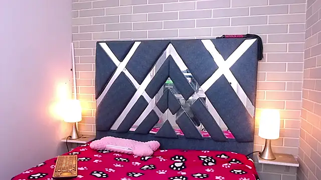 AndreaGil  online show from January 18, 2025, 11:11 am