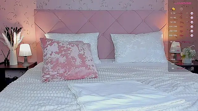 Snapshot of juliana_browns chatting on March 5, 2025, 6:12 am juliana browns online show from March 5, 2025, 6:12 am