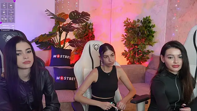 Snapshot of Gabriella054 chatting on December 5, 2024, 2:33 pm Gabriella054 online show from December 5, 2024, 2:33 pm