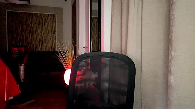 MiaRouge online show from February 10, 2026, 10:41 am