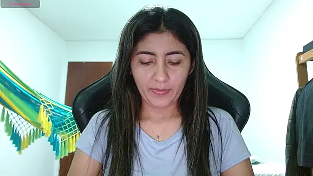 danna peterson1 online show from July 19, 2026, 12:47 am