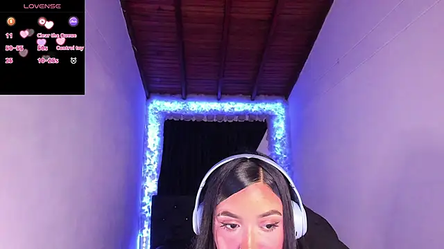 Mariana Hasper  online show from December 4, 2024, 2:20 am