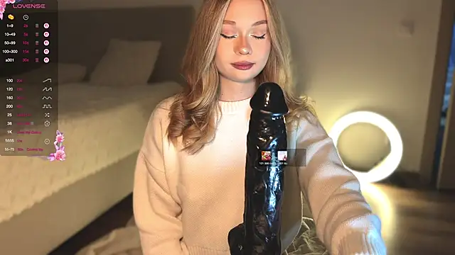 diaanona online show from February 16, 2026, 9:33 pm