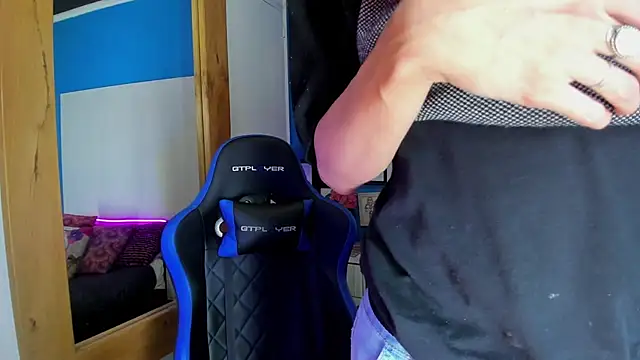 VladHellsing4 online show from December 28, 2024, 1:49 pm