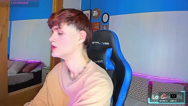 VladHellsing4 online show from February 7, 2025, 2:37 pm