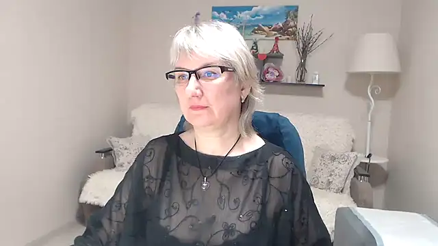 FleurMays online show from April 13, 2026, 10:10 am