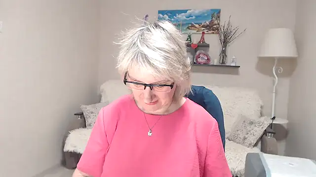 Snapshot of FleurMays chatting on April 26, 2026, 3:37 am FleurMays online show from April 26, 2026, 3:37 am