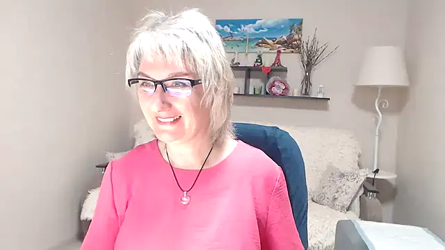 Snapshot of FleurMays chatting on May 11, 2026, 3:45 am FleurMays online show from May 11, 2026, 3:45 am