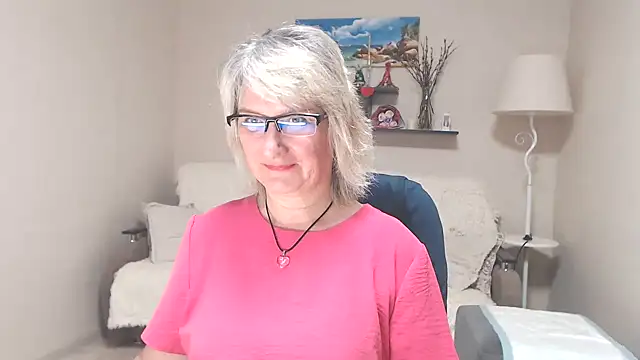 Snapshot of FleurMays chatting on June 29, 2026, 6:52 am FleurMays online show from June 29, 2026, 6:52 am
