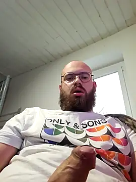 Snapshot of azagoul222 chatting on November 24, 2025, 4:07 pm azagoul222 online show from November 24, 2025, 4:07 pm