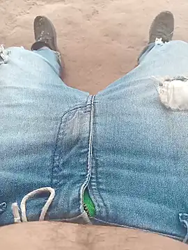 lele9457 online show from February 3, 2025, 3:49 pm