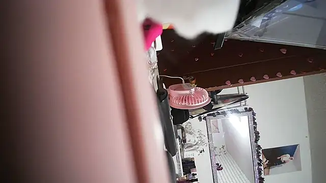 maturehot 65 online show from November 17, 2025, 8:25 pm