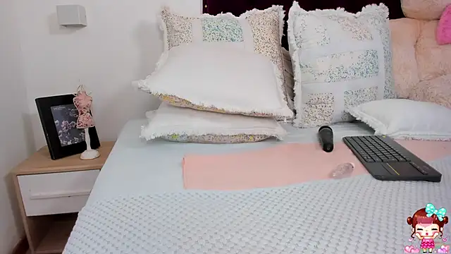 khloe cutee online show from December 11, 2024, 1:37 am