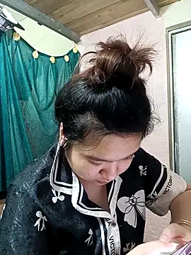 Thomgdee online show from April 2, 2026, 5:43 pm