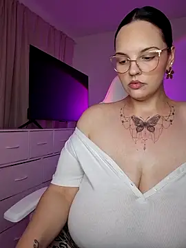 Jujuicy 97 online show from March 11, 2026, 7:42 pm