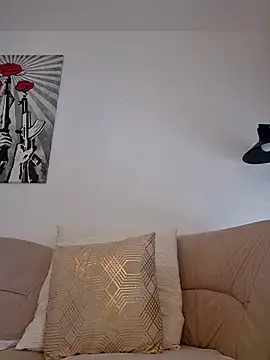 Jujuicy 97 online show from April 19, 2026, 10:36 am