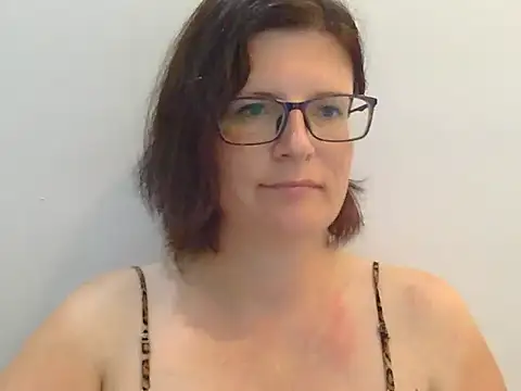 CrimsonMistress online show from February 1, 2025, 3:30 am