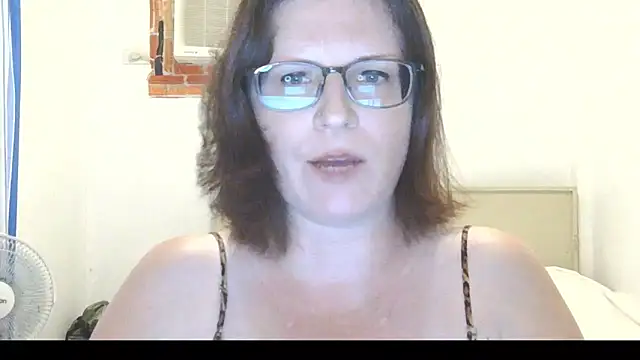 CrimsonMistress online show from March 12, 2026, 10:49 pm